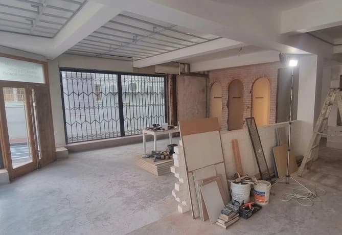 Unseen retail space before the fit-out works began